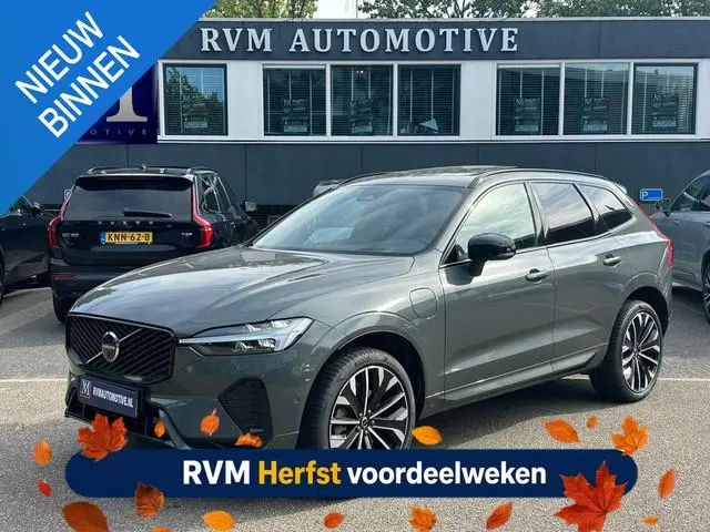 Volvo XC60 2.0 T8 AWD Plug-in hybrid Ultra Dark VAN: 62.900,- VOOR: 59.877,- UW HERFSTVOORDEEL: 3.02...
