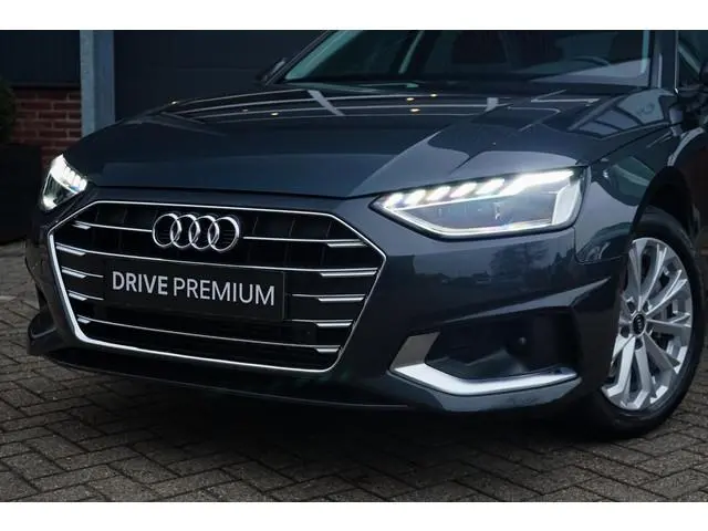 Audi A4 Avant 40 TFSI quattro Business Edition