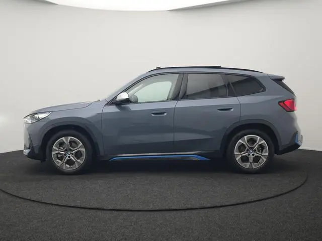 BMW iX1 xDrive30 Launch Edition 313pk 67 kWh Dealer O.H 96.5% SOH | Panodak | Adaptive Cruise | 360...