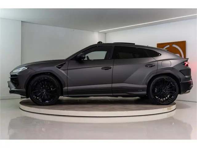 Lamborghini Urus 4.0 V8 Hybrid SE 800PK | Ad Personam | Grigio Keres Matt | Carbon | Akrapovic | 3D...