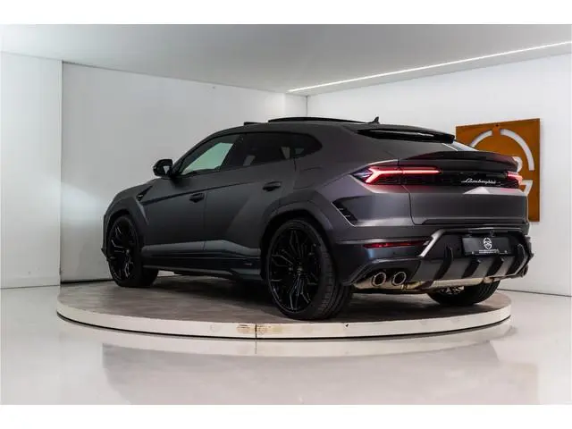 Lamborghini Urus 4.0 V8 Hybrid SE 800PK | Ad Personam | Grigio Keres Matt | Carbon | Akrapovic | 3D...