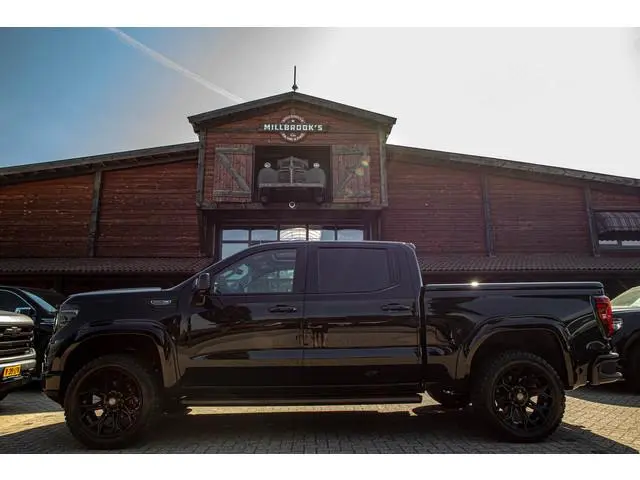 GMC Sierra