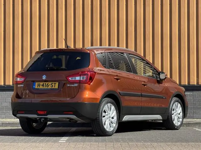 Suzuki S-Cross