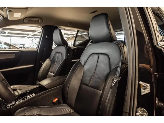 Volvo XC40 1.5 T5 Recharge Inscription Leder | Apple Carplay | Camera