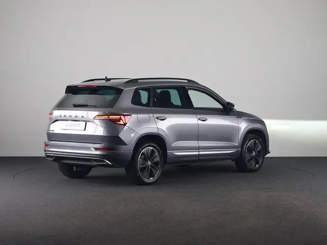 Skoda Karoq 1.5 TSI ACT Sportline Business 150 pk Automaat (DSG) | Verlengde garantie | Navigatie vi...