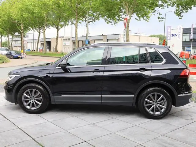 Volkswagen Tiguan 1.4 TSI eHybrid Elegance 245PK | Virtual | Adaptive Cruise | DCC | Trekhaak | Stoe...