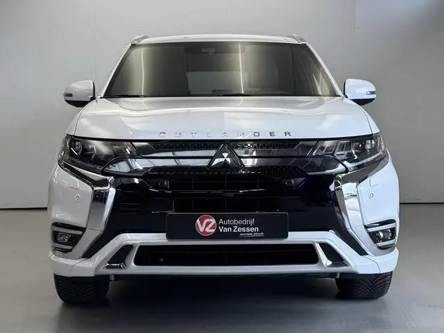 Mitsubishi Outlander 2.4 PHEV Instyle | Adaptive Cruise | Schuifdak | 360 camera | Garantie tot 20-0...