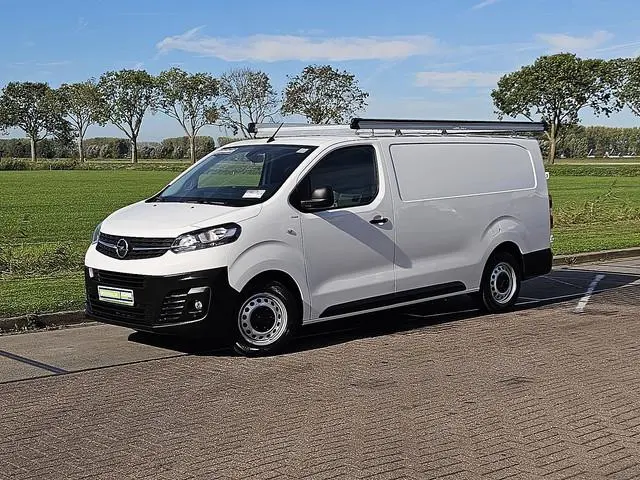 OPEL VIVARO 2.0 lang, automaat, airco, navi, pdc, imperiaal, trekhaak, 78 dkm.