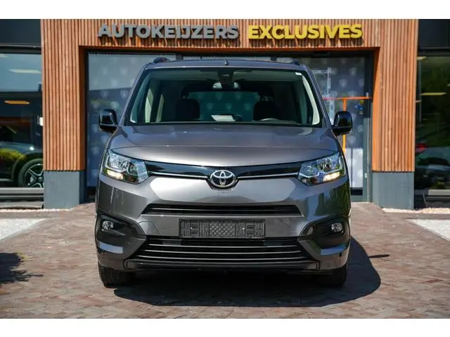 Toyota pro-ace