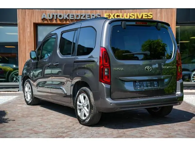 Toyota pro-ace