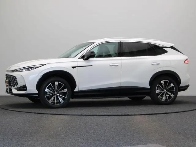 MG HS