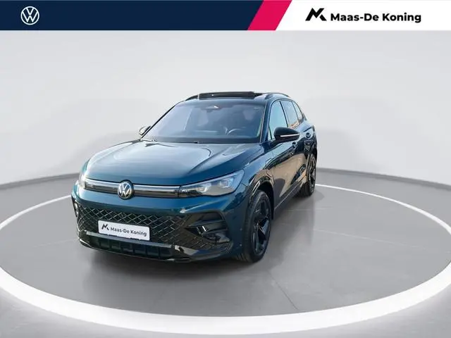 Volkswagen Tiguan 1.5eHybrid 200kW/272PK R-Line Black Style DSG · Panoramadak · Leder · Trekhaak · 3...