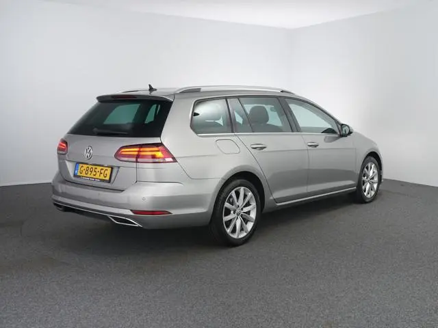 Volkswagen Golf Variant 1.5 TSI Highline Business R | Winterpakket | Camera | Virtual | ACC |