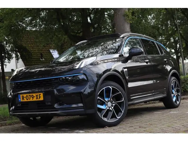 Lynk & Co 01