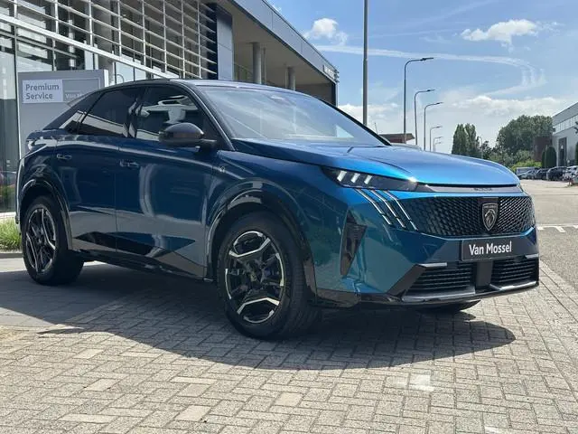 Peugeot e-3008