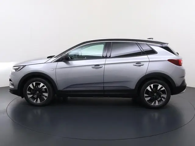 Opel Grandland X 1.2 Turbo Innovation | Navigatie | 360° Camera | Stoelverwarming | Climate control