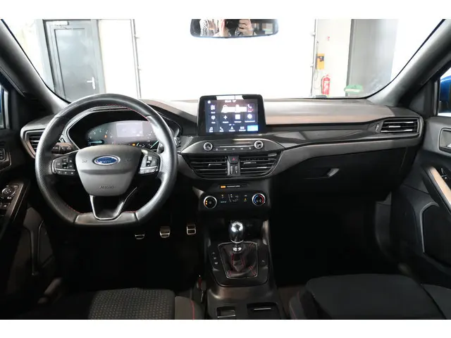 Ford Focus Wagon 1.0 EcoBoost 126pk ST Line ketting! Navigatie 1e Eigenaar Airco LED Cruise control...
