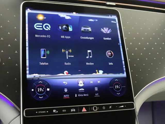Mercedes-Benz EQE