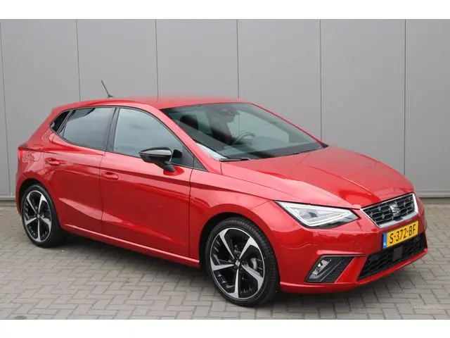 SEAT Ibiza 95PK EcoTSI FR Business Intense Navigatie/Camera/Stoelverwarming/Full-LED