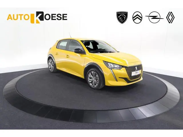 Peugeot e-208 EV Active Pack 50 kWh | 96,8% SOH | Navigatie | Parkeersensoren | Stoelverwarming