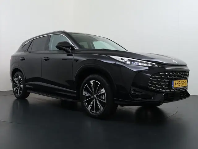 MG HS