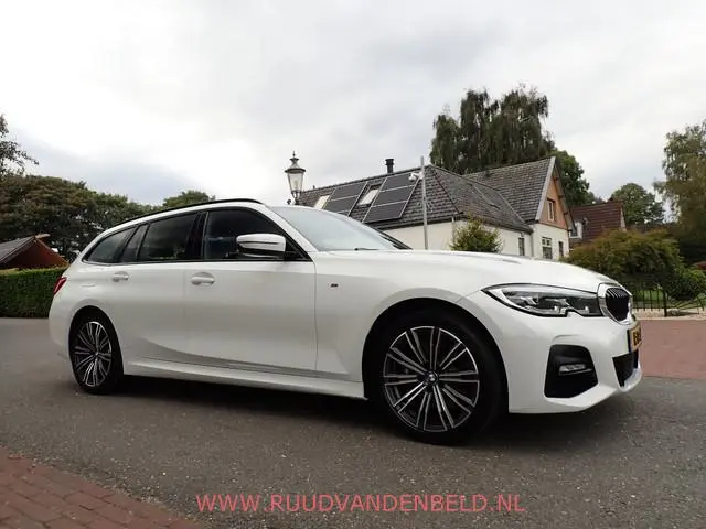 BMW 3-serie Touring 330e M-PAKKET SHADOWLINE SPORTLEER/SFEERVERLICHTING