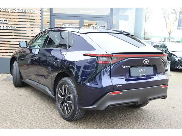Toyota bZ4X Dynamic 73 kWh, VERWACHT, in oktober leverbaar met €3.000,- inruilpremie!!
