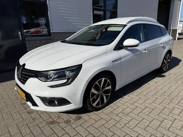 Renault Megane 1.3 TCE Bose benzine grijs kenteken / vaste prijs rijklaar € 10.950 ex btw / euro 6 /...