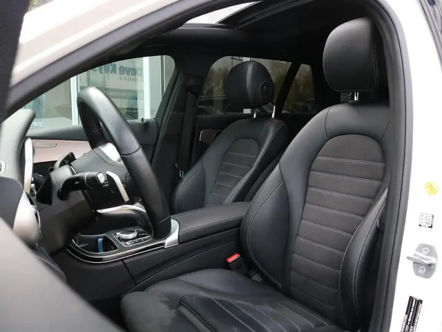Mercedes-Benz C-Klasse Estate 300 e Business Solution AMG | Panorama | Apple Carplay
