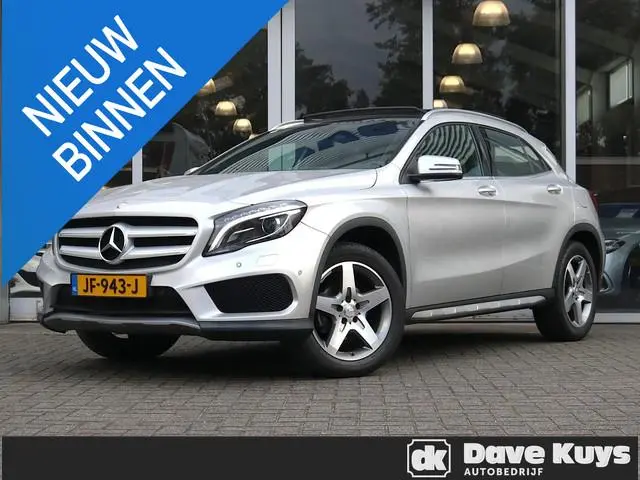 Mercedes-Benz GLA-klasse 180 AMG Line | Panoramadak