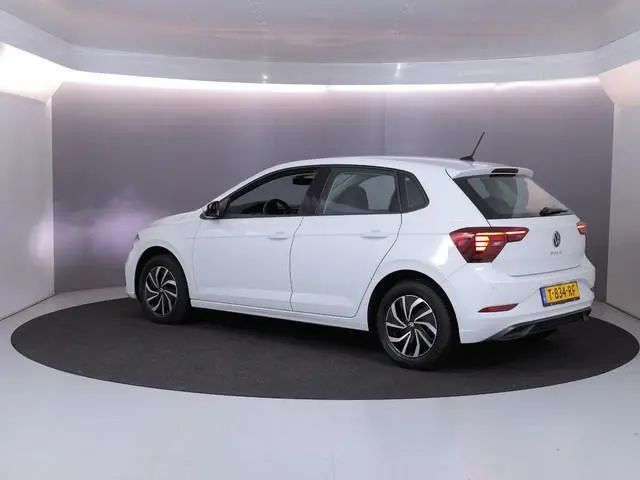 Volkswagen Polo 1.0 TSI Life 95pk 5bak | digital display 15'LM-velgen| Parksensors |