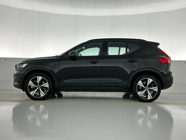 Volvo XC40 Recharge 78kWh R-Design / SOH 91% / Pdc.+Camera / 1/2 Leder / Stoel-Stuurverwarming / Nav...