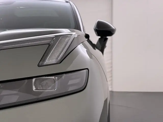 Lynk & Co 08