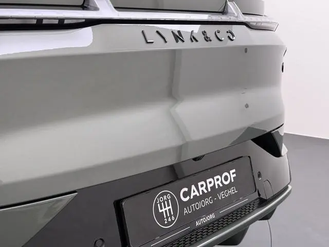 Lynk & Co 08