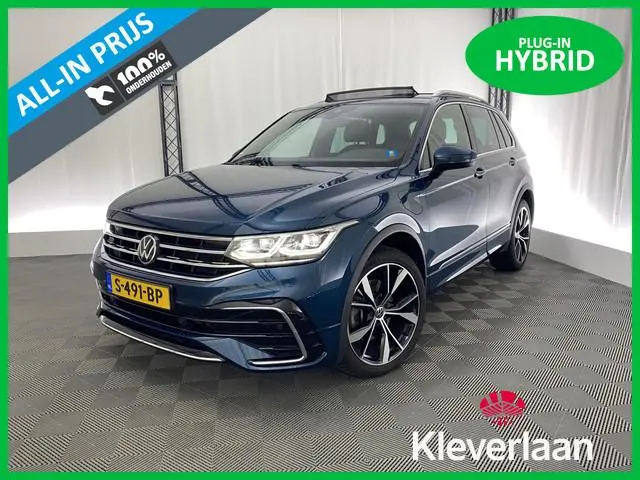 Volkswagen Tiguan 1.4 TSI eHybrid R-Line Business+ | Apple carplay | Panodak | Trekhaak | Navi | IQ...