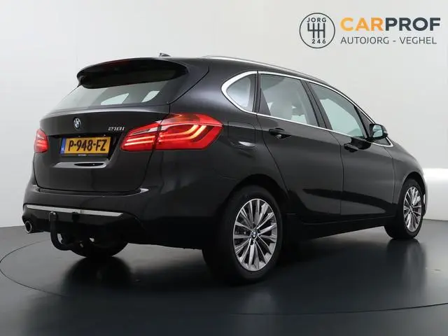 BMW 2-serie Active Tourer 218i Pano | Trekhaak | Camera |  NAP
