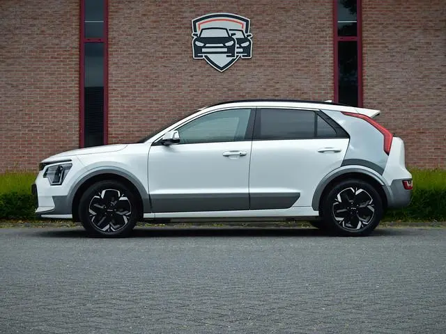 Kia Niro EV Dynamic 64.8 kWh | SOH 99% | Snow White Pearl