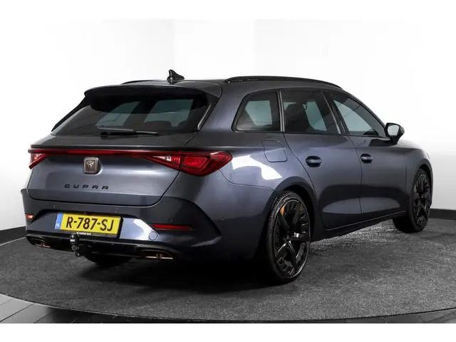 CUPRA Leon Sportstourer 1.4 e-Hybrid 245 PK VZ Performance | Elek. Trekhaak | Memory | Dig. Cockpit...