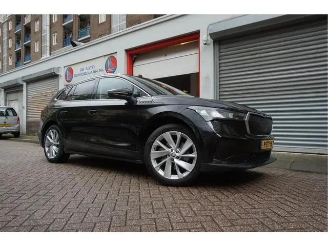ŠKODA Enyaq iV 60 | NL Auto | 1ste eigenaar | Trekhaak |  Adaptive+Lane | Sfeer | 20inch | Leer/ sto...