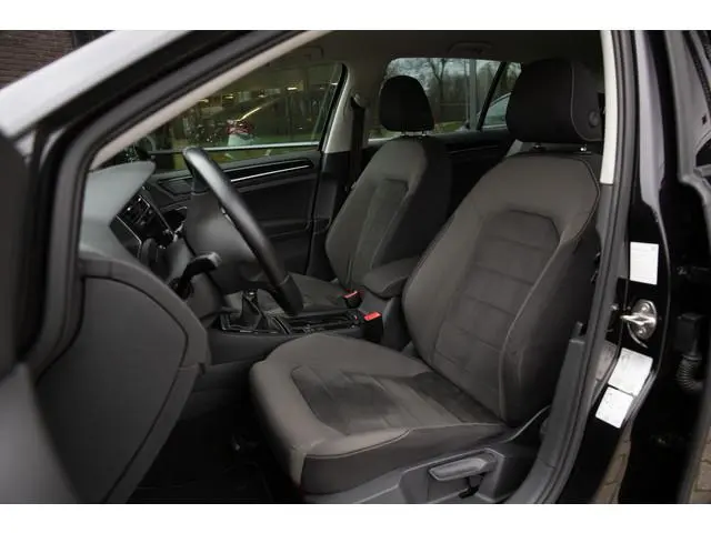 Volkswagen Golf 1.5 TSI Highline , Adap. cruise, Carplay, Virtual cockpit,