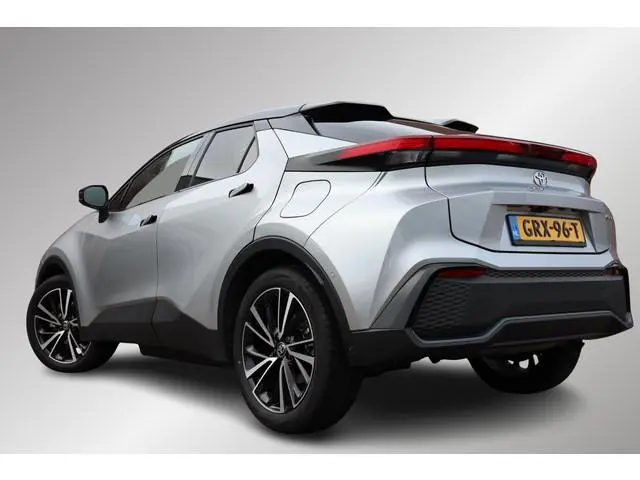 Toyota C-HR 220 Plug-In Executive, Next Gen Pack JBL, Navi, Pano dak, Stoel en stuurverwarming.