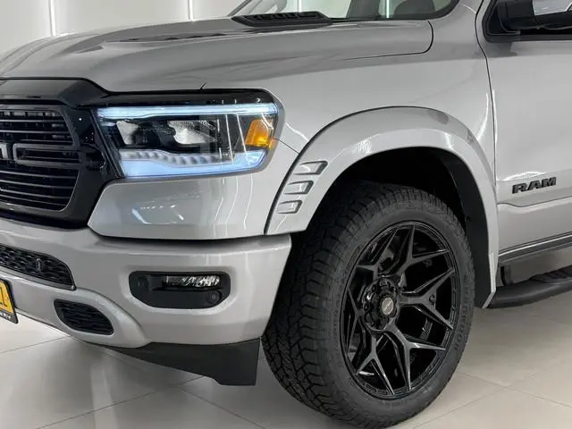 Dodge Ram Pick Up 5.7 V8 4x4 Crew Cab Sport Widebody Backflip BPM-vrij Panodak