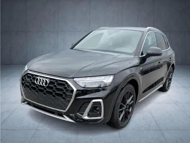 Audi Q5 55 TFSI e S edition Competition SLine|367PK|Headup|Luchtvering