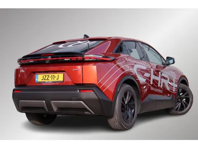 Toyota C-HR+ First Edition 77 kWh, Apple Carplay / Android Auto Demo voordeel 2000 Euro!