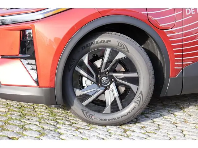 Toyota C-HR+