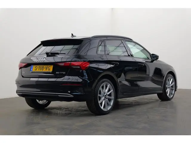 Audi A3 Sportback 30 TFSI edition one | Automaat | Achteruitrijcamera | ACC