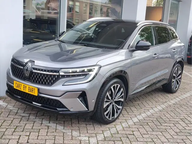 Renault Austral 1.2 E-TECH FULL HYBRID 200 ICONIC AUTOMAAT Stuurverwarming | 360 Camera | Keyless
