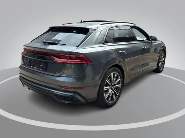 Audi Q8 55 TFSIe 381pk Tiptronic Quattro Pro Line S · Panoramadak · 360 Camera · Wegklapbare Trekhaa...