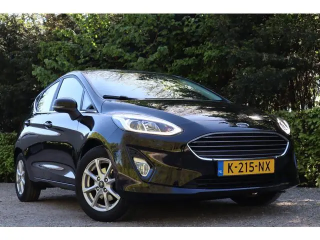 Ford Fiesta 1.0 EcoBoost Hybrid Titanium | Carplay | Parkeersensoren |