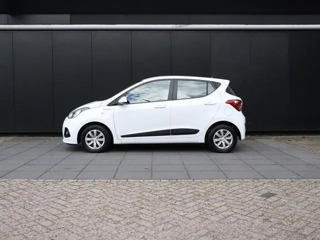 Hyundai i10 1.0i i-Motion Comfort | CRUISE | CLIMATE |
